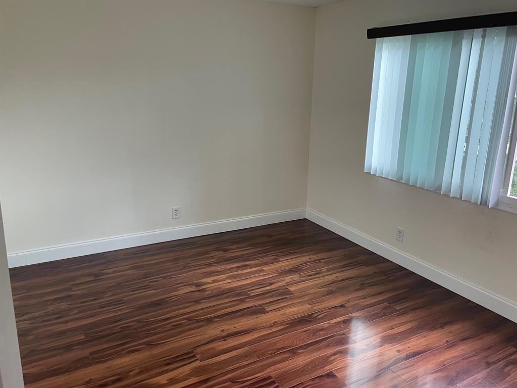 191 Ne 6th Ct #191 - Photo 4 of 16