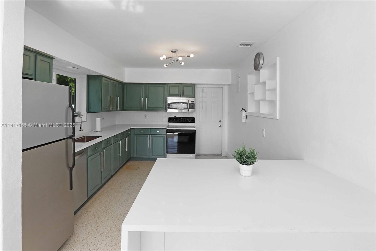 39 Se 13th Ter #39 - Photo 2 of 14