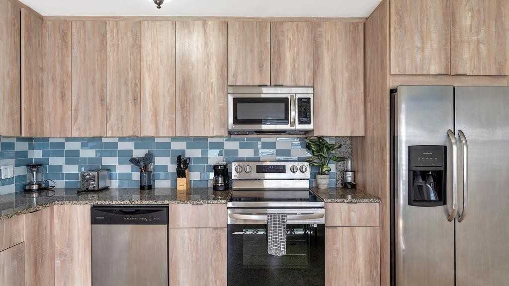 802 N J St #802 - Photo 2 of 24