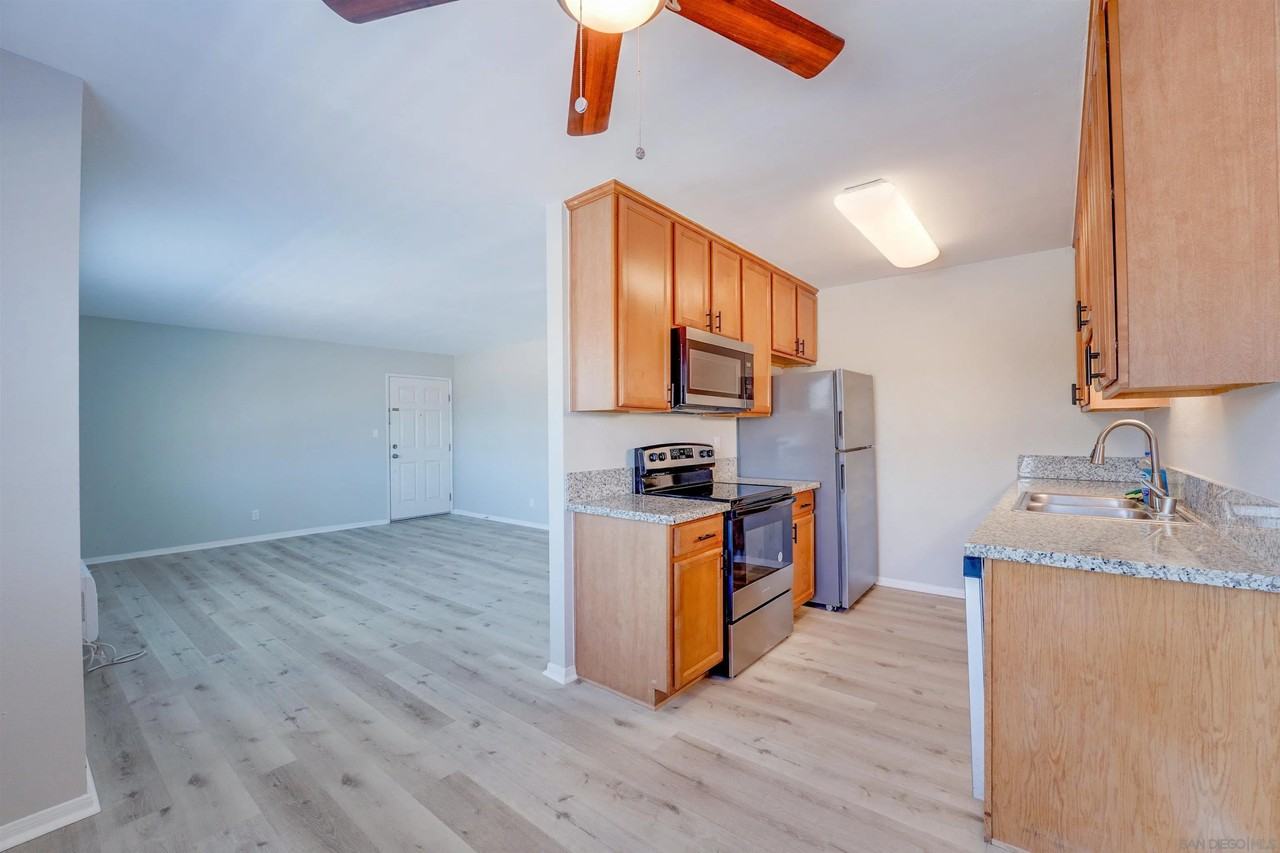 505 East Madison Avenue #505-73 - Photo 7 of 13