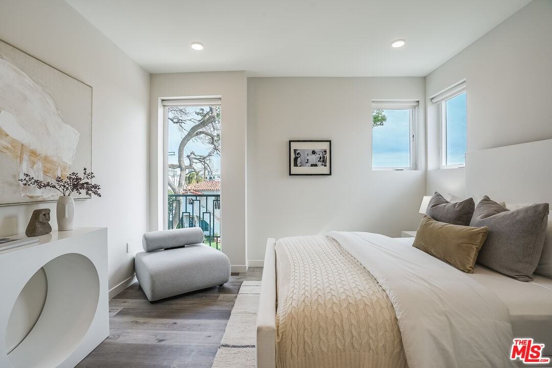 1101 S Bedford St #1101-301 - Photo 3 of 22