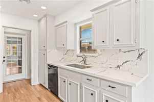 featured image of 6118 Locke Lane #6118