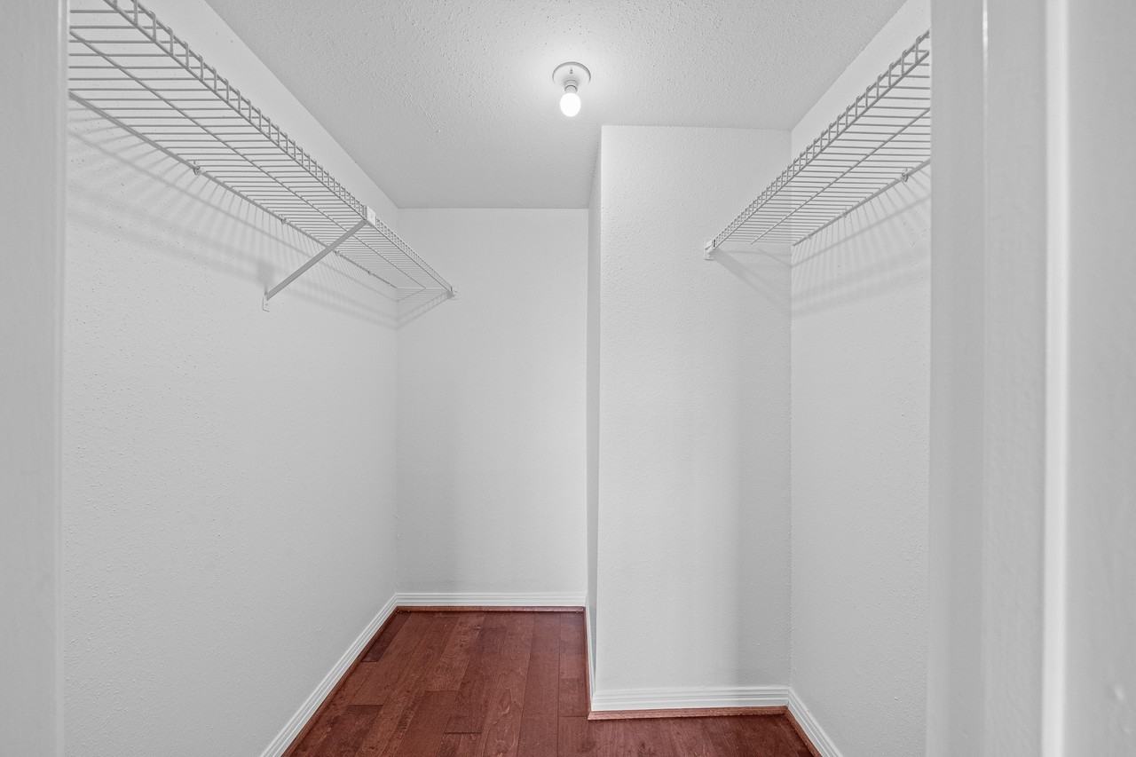 12100 Overbrook Ln #1210017D - Photo 4 of 22