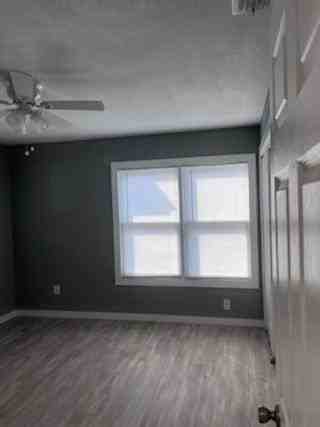 1358 Oak Park #1358 - Photo 3 of 17