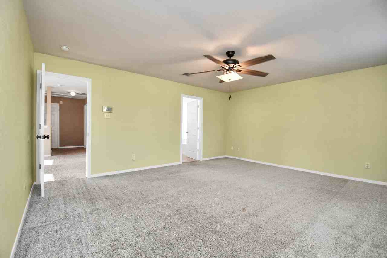 1118 Desert Palms Ln #1118 - Photo 4 of 28