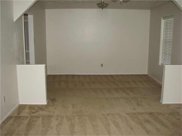 414 Windhollow Cir #414 - Photo 2 of 27