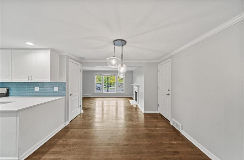 3306 West 71st Terrace - Photo 3 of 20