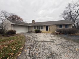 featured image of 1282 Lawndale Road