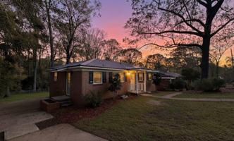 featured image of 1121 East Magnolia Avenue