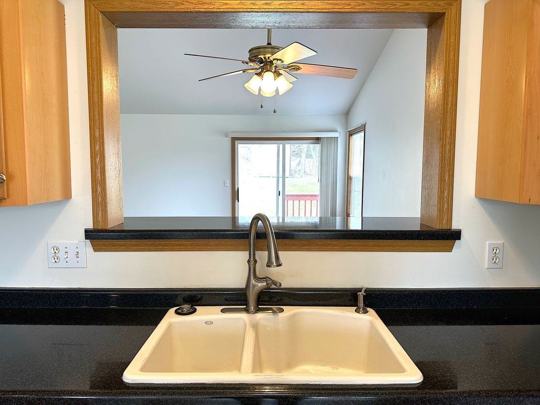 482 Fox Lane - Photo 5 of 18