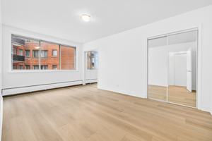 featured image of 3635 Avenue Ridgewood