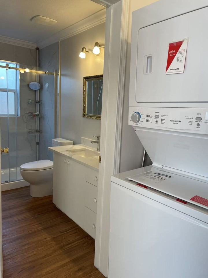 10848 129A Street - Photo 7 of 18