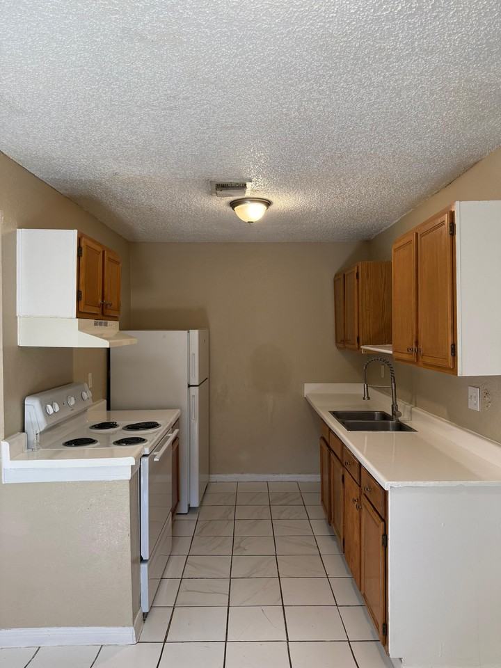 7724 Winsford - Photo 4 of 12