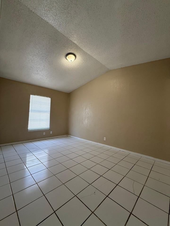 7724 Winsford - Photo 5 of 12