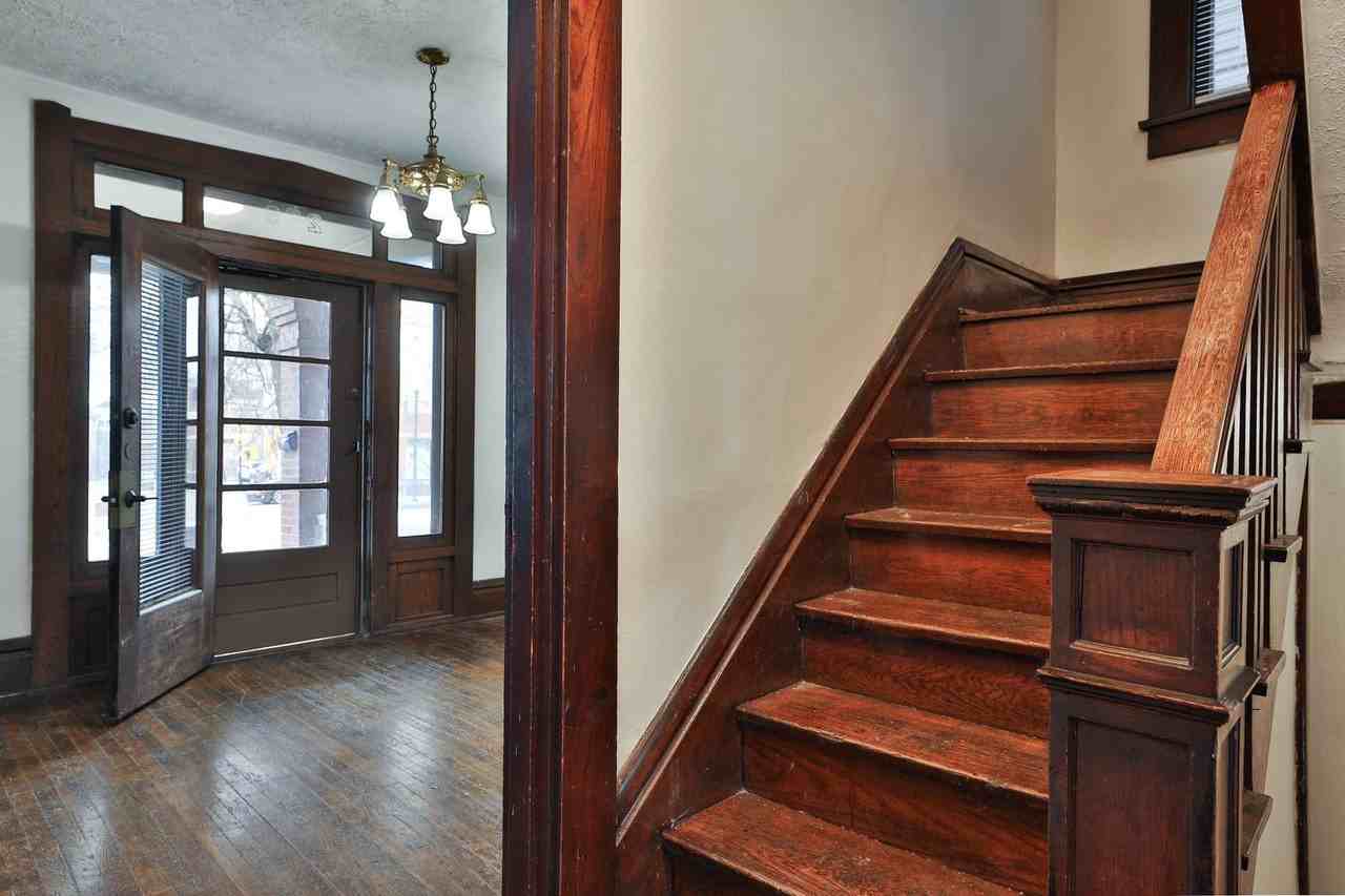 229 East 11th Avenue - Photo 7 of 29