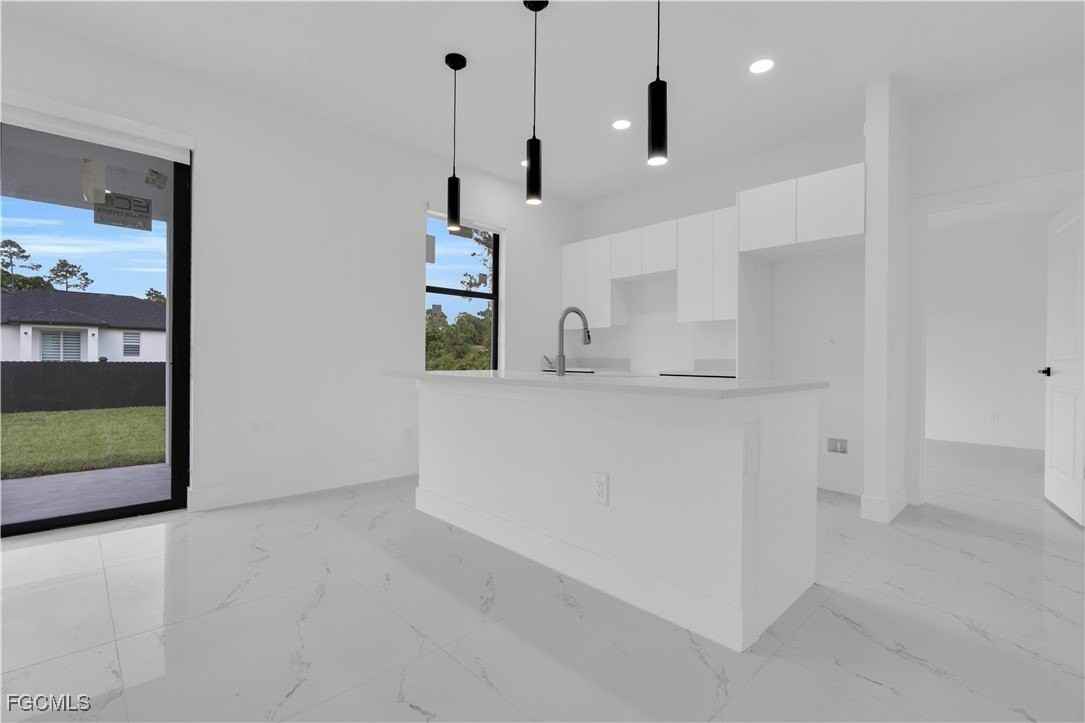 3211 32nd St W - Photo 7 of 18