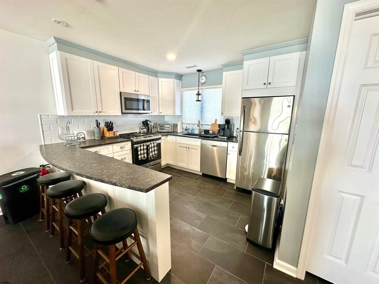 612 E Brigantine Ave #612 - Photo 5 of 29