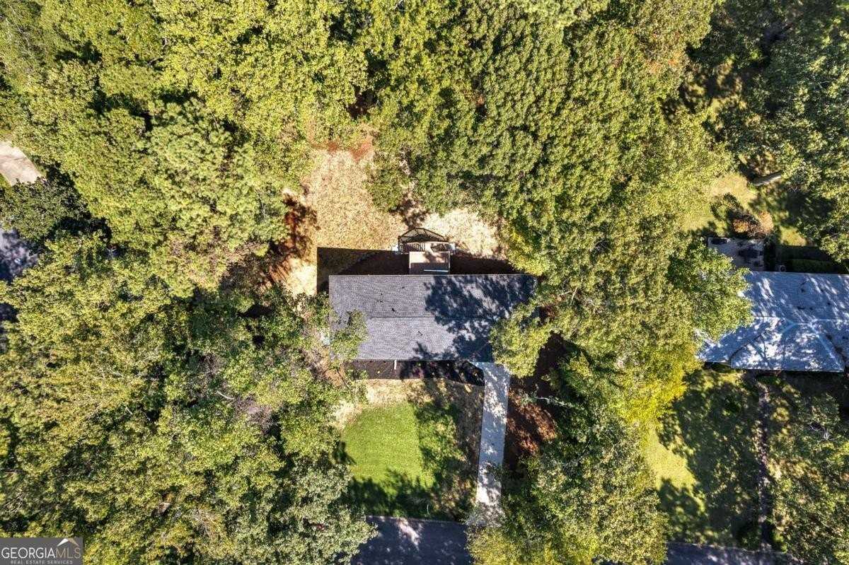 2615 Holly Ln - Photo 3 of 30