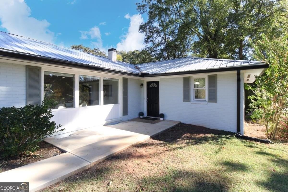 1092 West Lake Drive - Photo 2 of 24