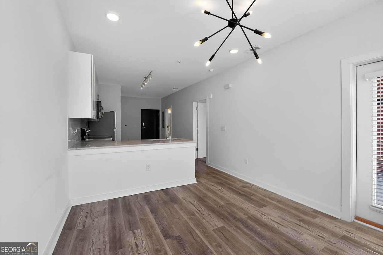 525 Parkway Dr Ne Apt 218 #218 - Photo 4 of 15