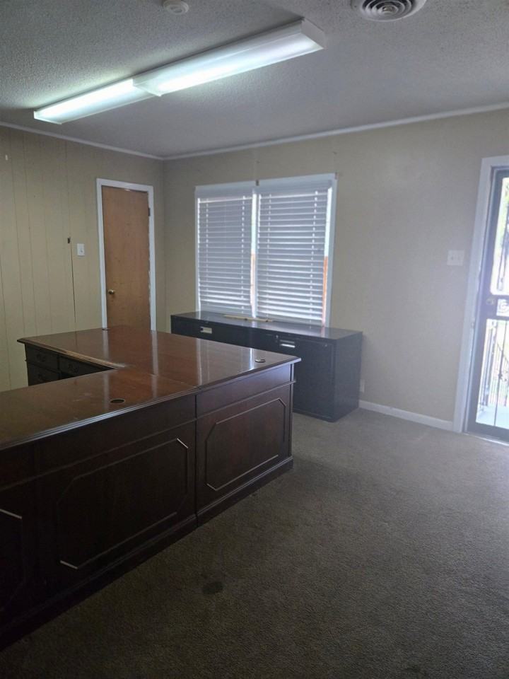 6855 Raleigh Lagrange Rd - Photo 2 of 13