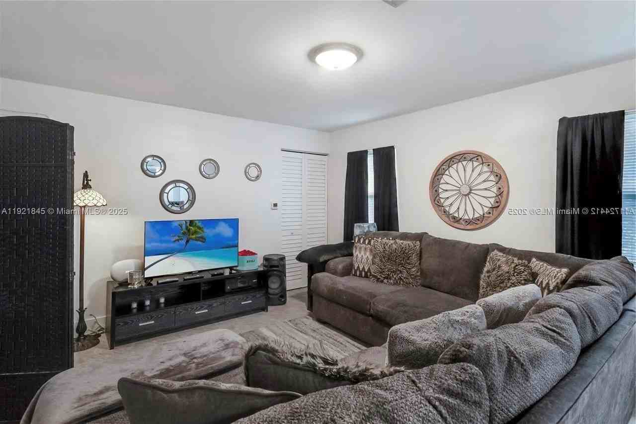 219 Northwest 7th Court #2