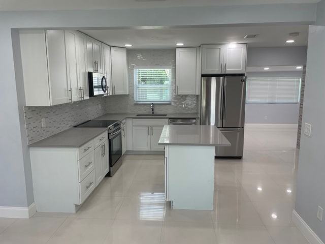 40 Ne 48th Ct - Photo 5 of 8