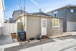 featured image of 209 Ruby Avenue