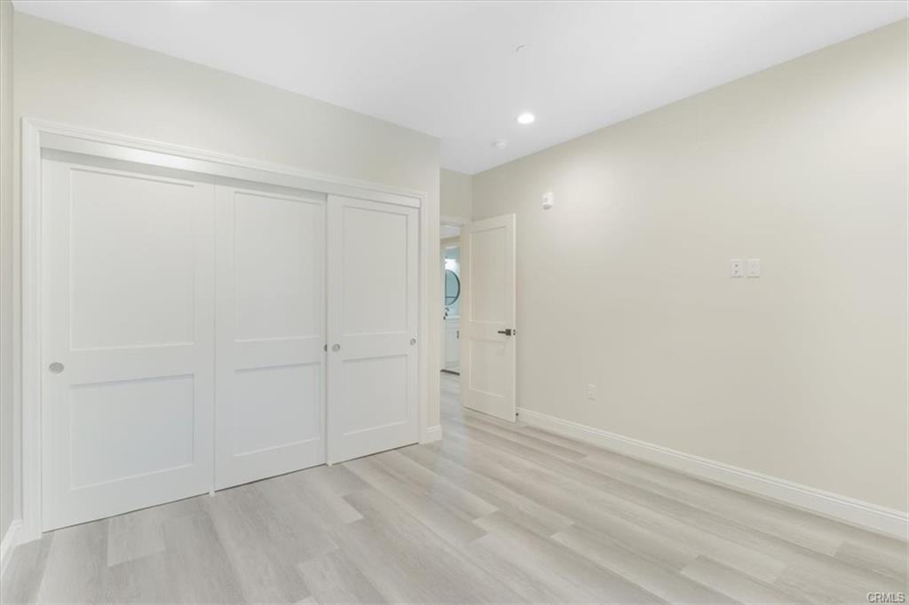 571 Lincoln Avenue - Photo 3 of 8