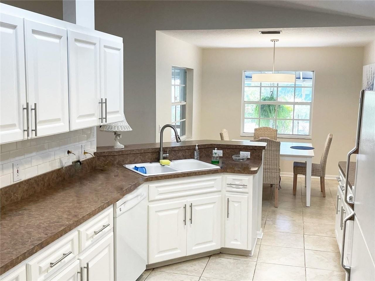 1012 Laurel Ave - Photo 5 of 24