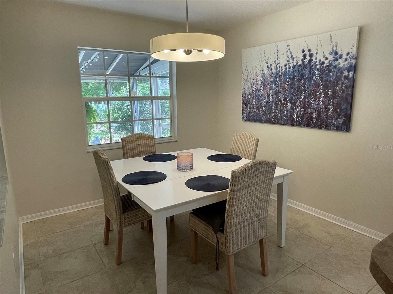 1012 Laurel Ave - Photo 7 of 24