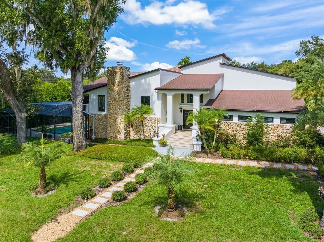 101 Lee St - Photo 2 of 50