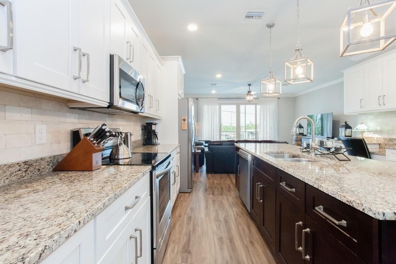 1273 Savona Dr Ne - Photo 6 of 21