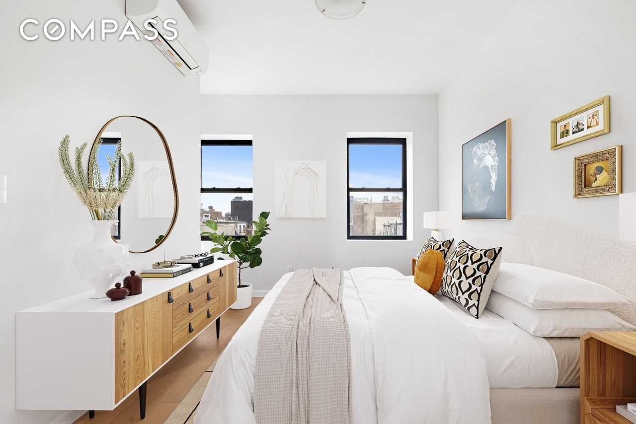 317 Court St #3 - Photo 4 of 14