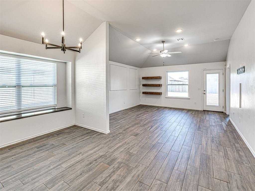 3012 Nw 184th Ter - Photo 5 of 31