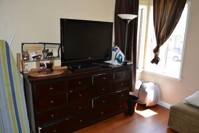 913 W First St - Photo 2 of 12