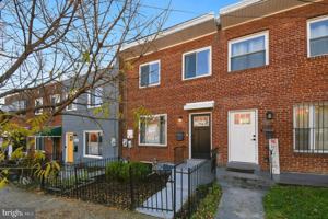featured image of 1371 Adams Street Northeast