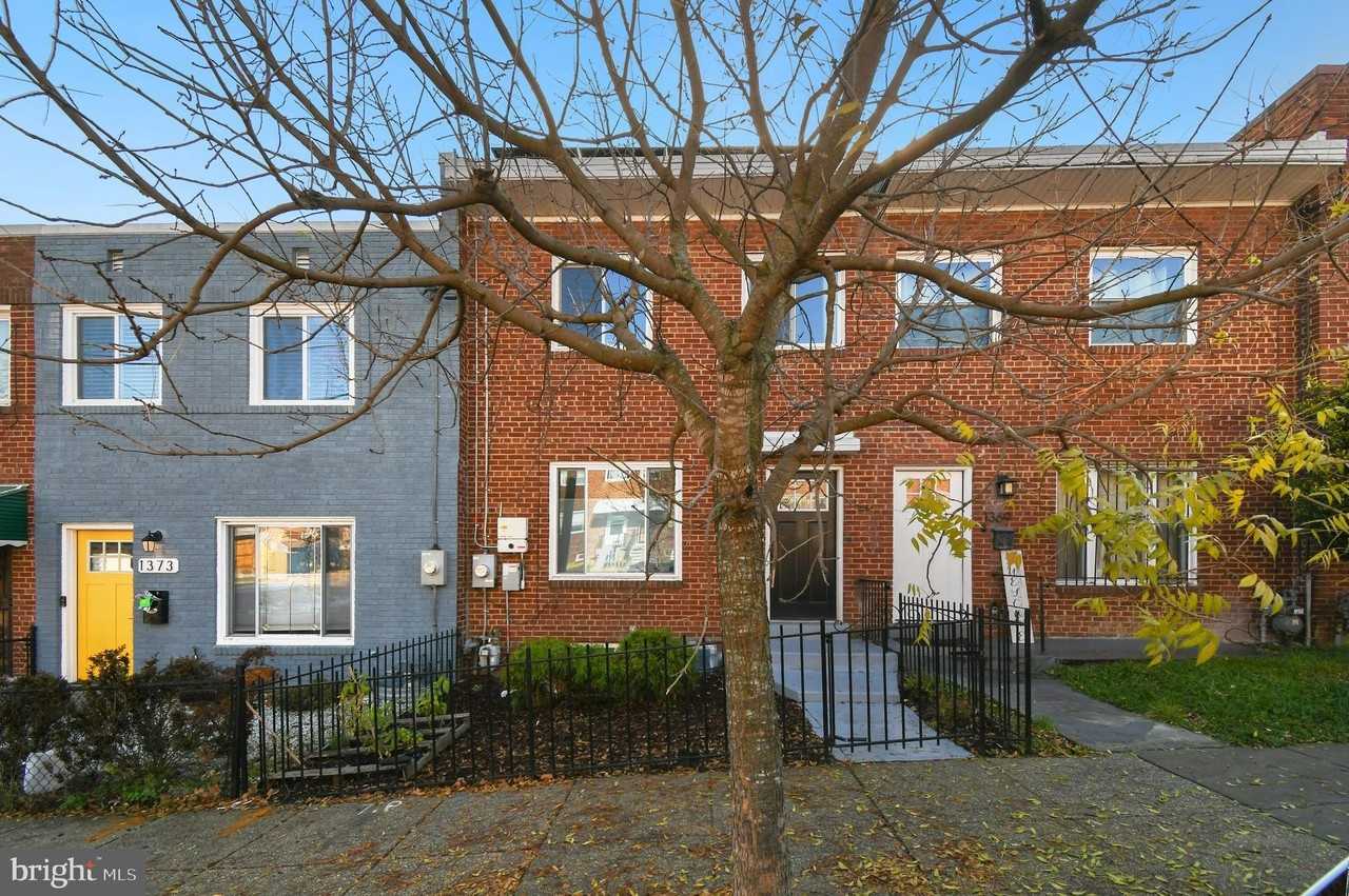 1371 Adams Street Northeast - Photo 2 of 34