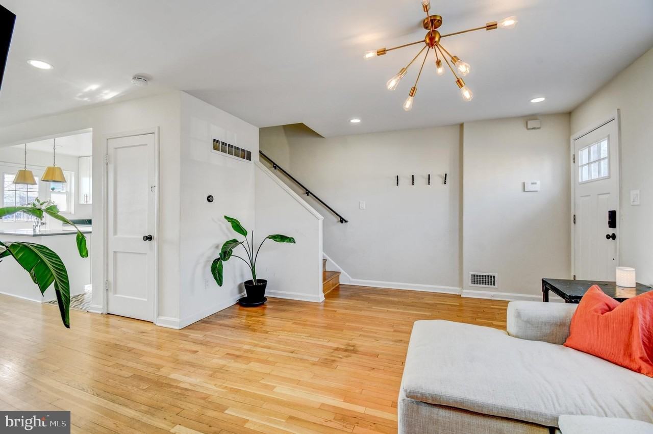 1371 Adams Street Northeast - Photo 7 of 34