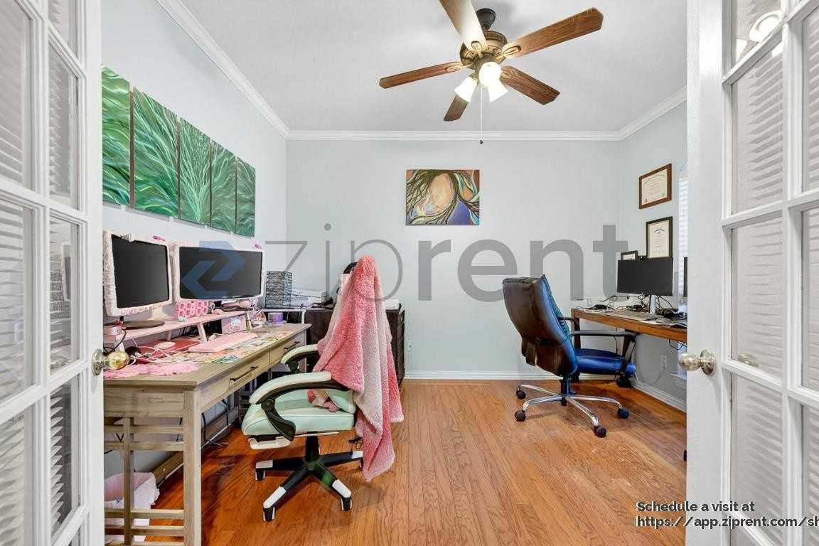 6501 Amesbury Ln - Photo 6 of 27