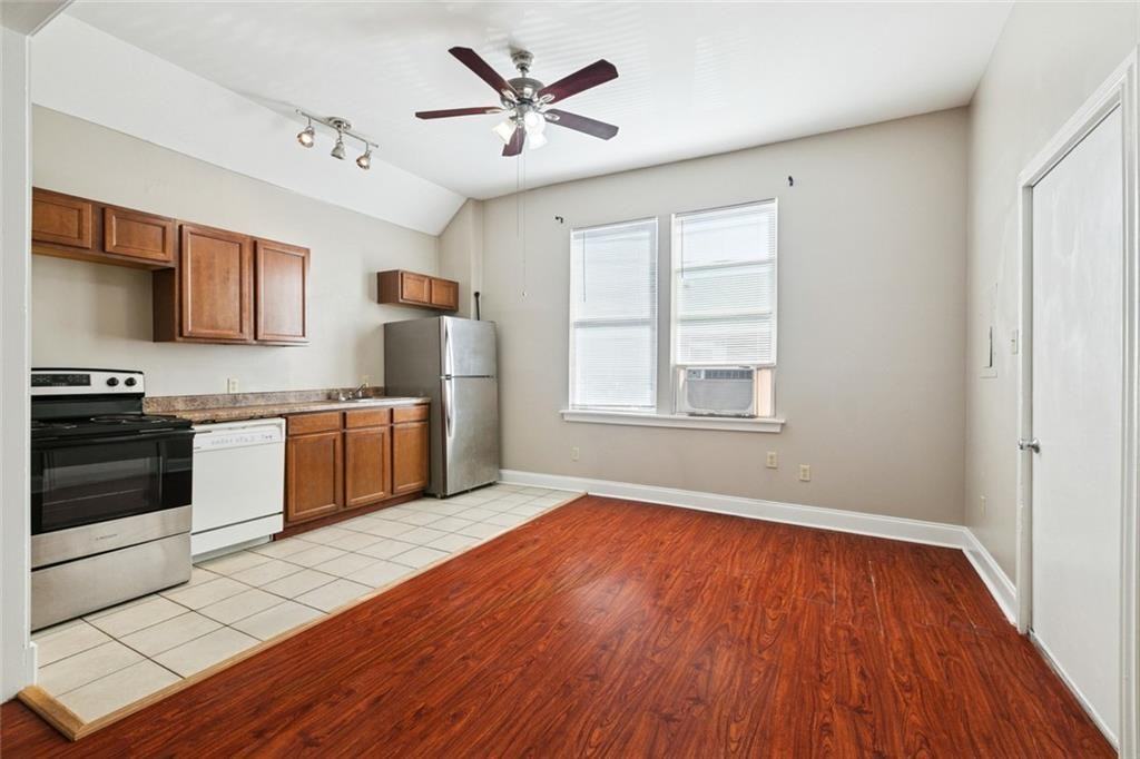 301 North Rendon Street - Photo 6 of 10