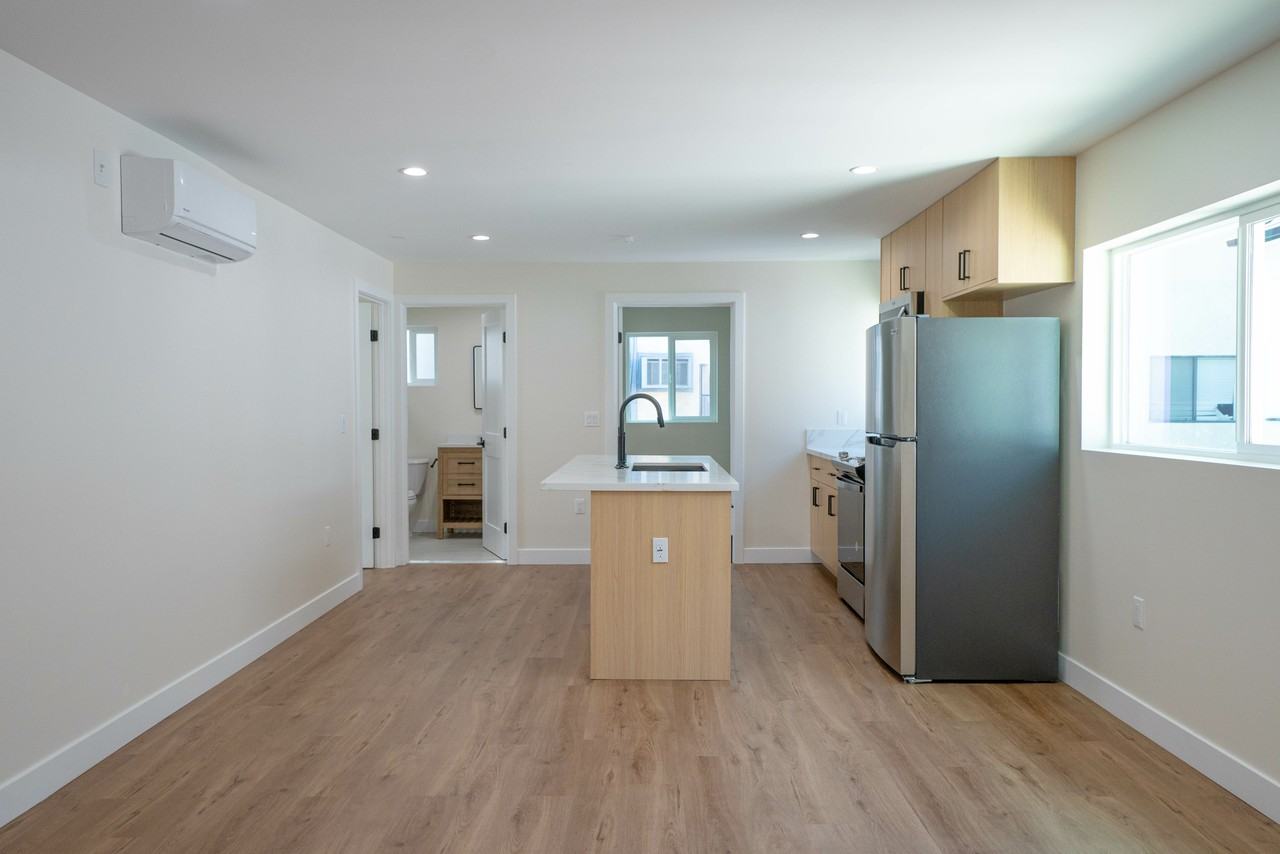 1034 S Westmoreland Ave #1-4 - Photo 5 of 19