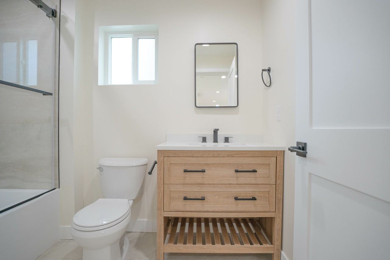 1034 S Westmoreland Ave #1-4 - Photo 7 of 19