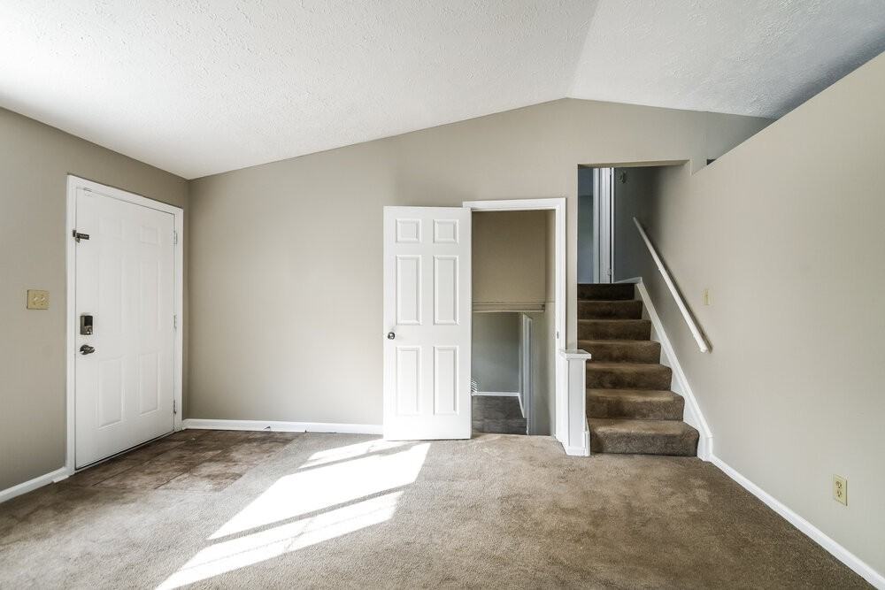 8131 Sheroak Ct - Photo 7 of 18