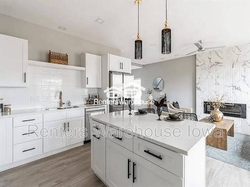 15536 Rocklyn Pl - Photo 5 of 32