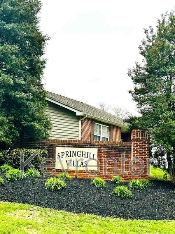 947 Spring Park Rd - Photo 4 of 14