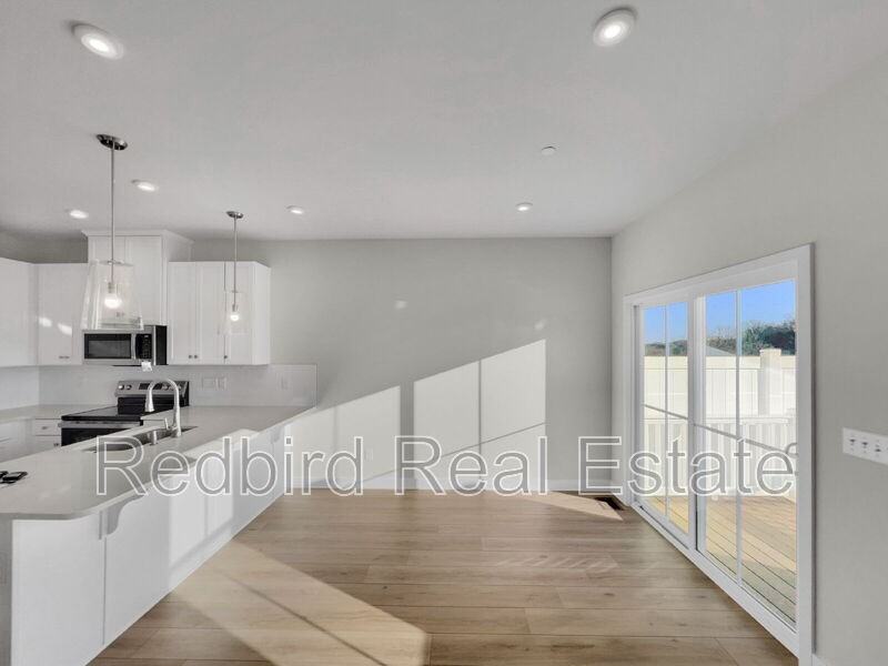 1089 Mountain View Dr - Photo 4 of 26