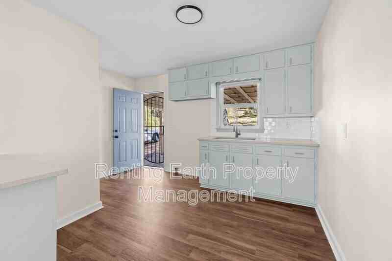 1153 Linwood St - Photo 7 of 18