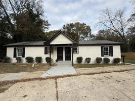 featured image of 2501 Lumpkin Court