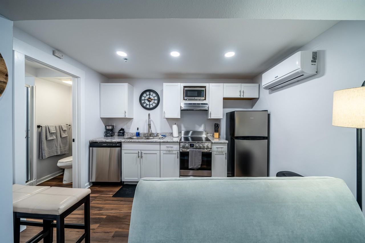 Grace Manor Apartments - Photo 3 of 50